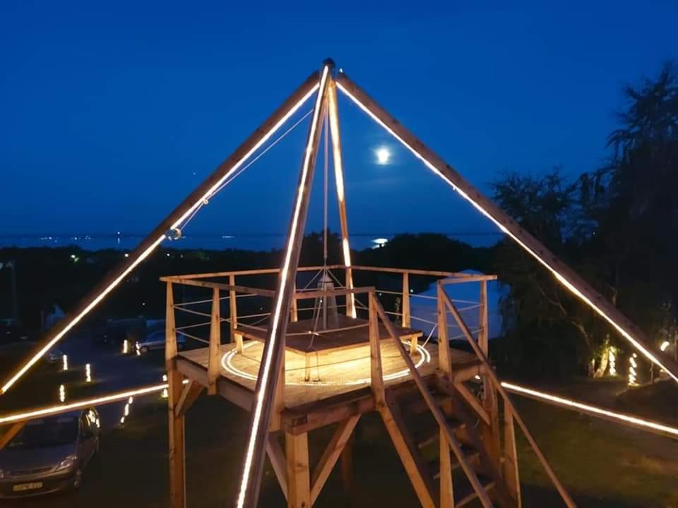 Jurta Hotel Balatongyoeroek Ngoại thất bức ảnh